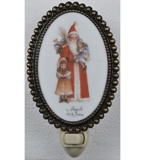 3.5"W Christmas Father Christmas & Friends Fused Oval Night Light